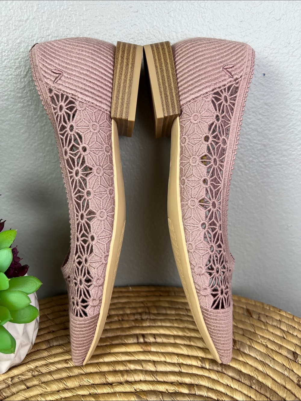 Vivaia Maelyn Mauve Lace Pointed Toe Flats with Cushioned Insole - Picture 8 of 12